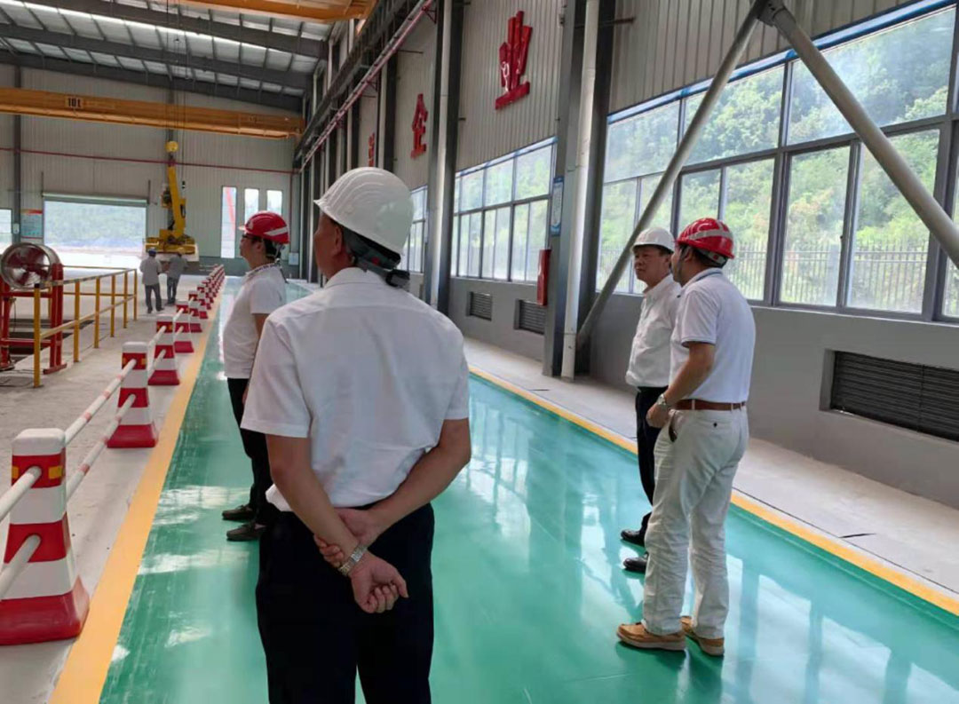 東莞市農村商業銀行企石支行丁行長一行蒞臨東莞環保科技公司參觀訪問